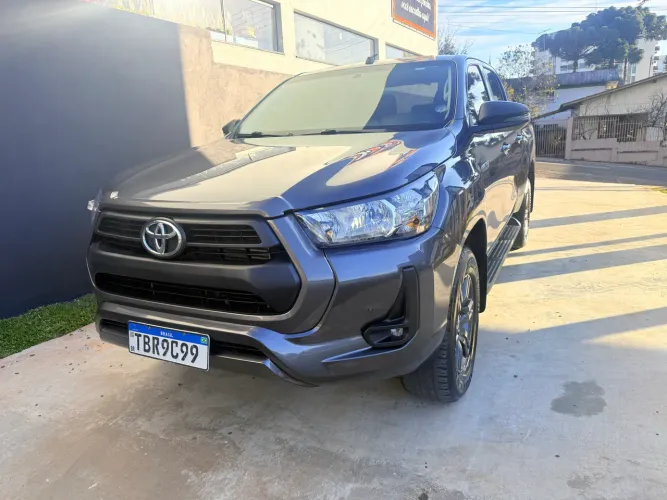Toyota Hilux CD SR 4X4 2.8 TDI Diesel Aut. 2025