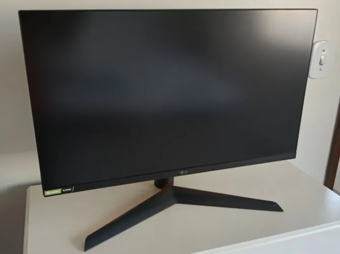 Monitor 27" LG Ultragear FHD 240hz 27GN750-B