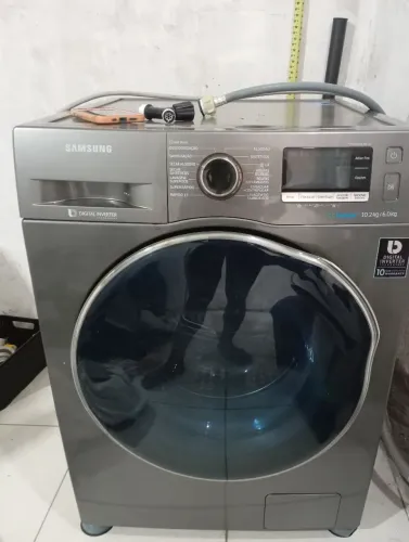 Máquina lava e seca