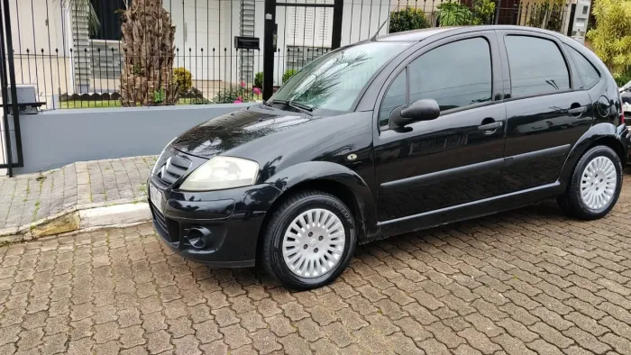 Citroen C3 GLX 1.4/ GLX Sonora 1.4 Flex 8V 5P 2011