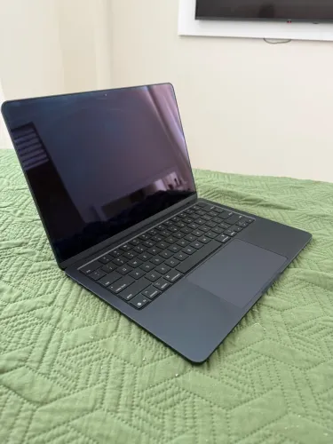 MacBook Air 16 GB de RAM e 1 TB de SSD