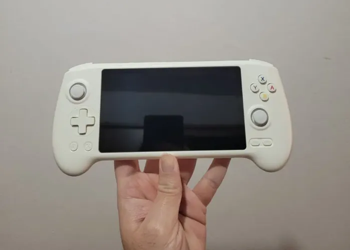 Anbernic rg557 pro (12/256) branco (NOVO, sem uso)