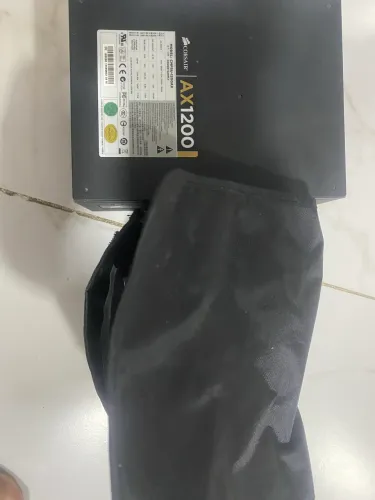 Fonte corsair AX1200 Queimada