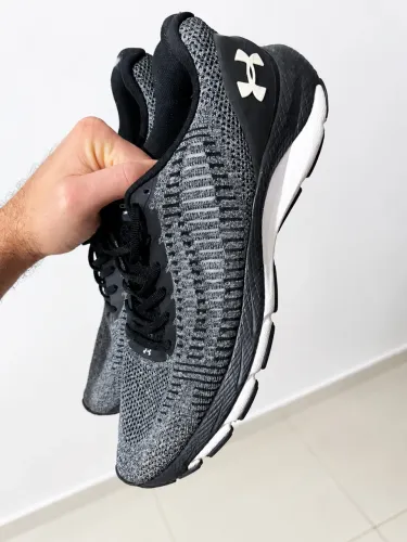 Tênis Under Armour Charged Skyline 2 Original Nº 45 Estado de Novo