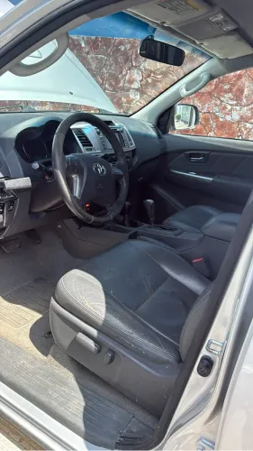 Toyota Hilux CD SRV D4-d 4X4 3.0 TDI Diesel AUT 2014