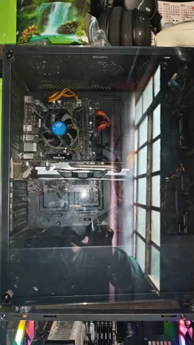 PC gamer i5 8400 rx gt 740