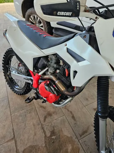 CRF 230F MOTO DE TRILHA
