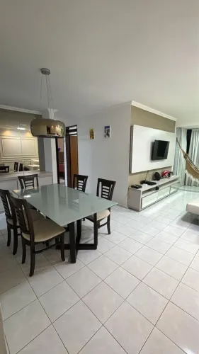 ? OPORTUNIDADE NO CATOLÉ - APARTAMENTO AMPLO, COMPLETO E EM EXCELENTE LOCALIZAÇÃO!