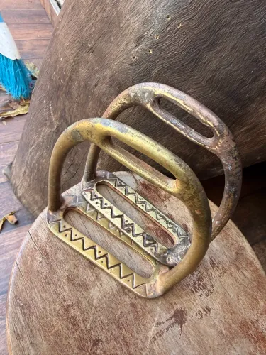 Estribo de cavalo antigo bronze