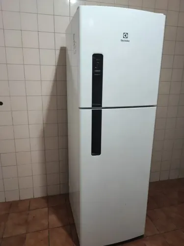 Geladeira Electrolux Frost Free 400L AutoSense Duplex Branca (TF44) 127V