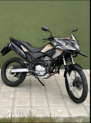 XRE 300 2023 A VENDA