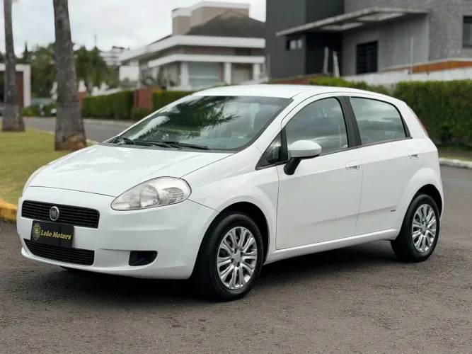 Fiat Punto Attractive 1.4 Fire Flex 8V 5P 2011