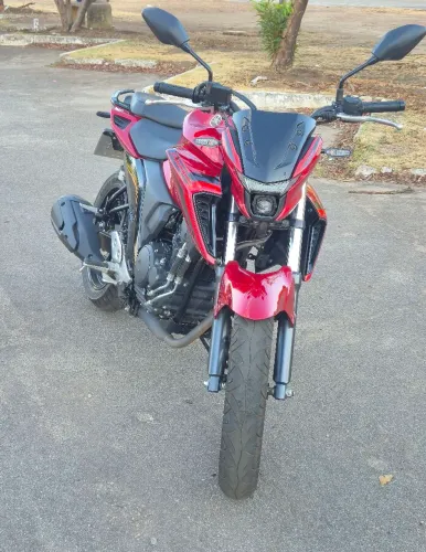 FAZER 250cc 2025 EXTRA com apenas 5.200km rodados