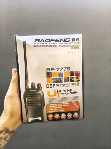 Rádio Comunicador Walkie Talkie Baofeng BF-777S  