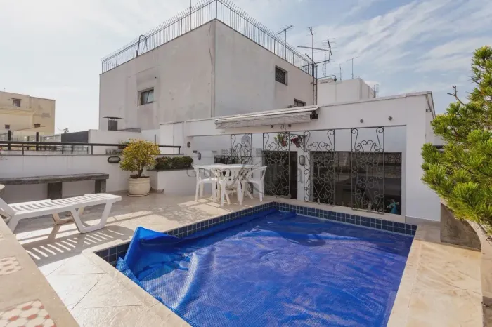 Cobertura 186m²  - 3 quartos 2 Grs. Piscina - R$ 2.050.000