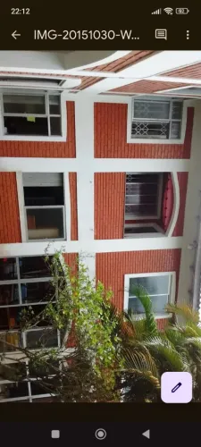 Alugo quarto para rapaz 