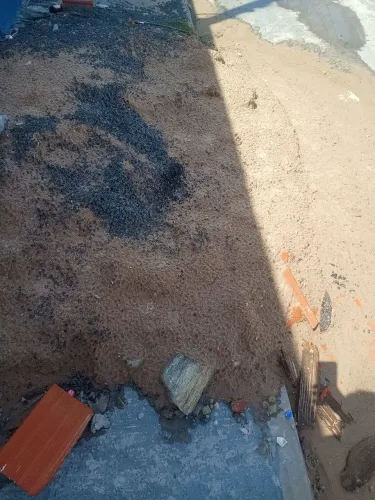 Estou doando 1 metro de areia