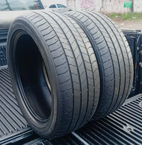 Pneu 215/50 aro 17 Bridgestone Turanza T005