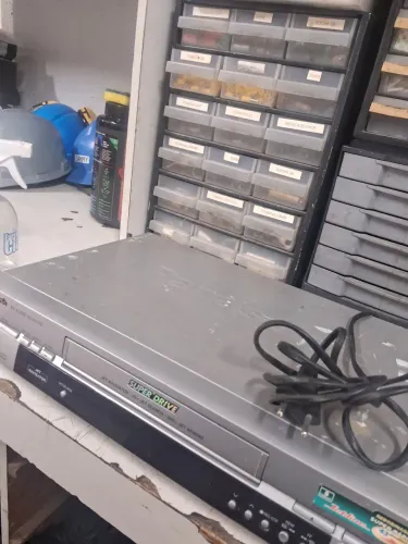 <br>> Vídeo Cassete Panasonic NV-SJ435 Super Drive - Super Conservado - São Gonçalo