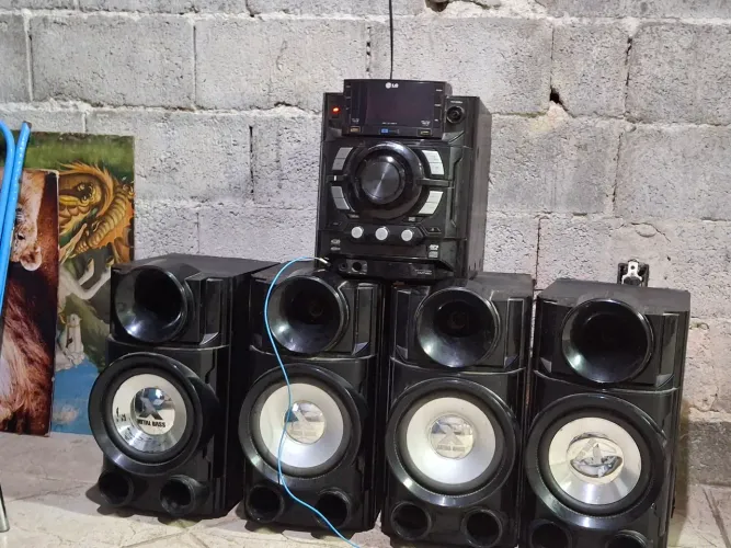Vende-se Som LG
