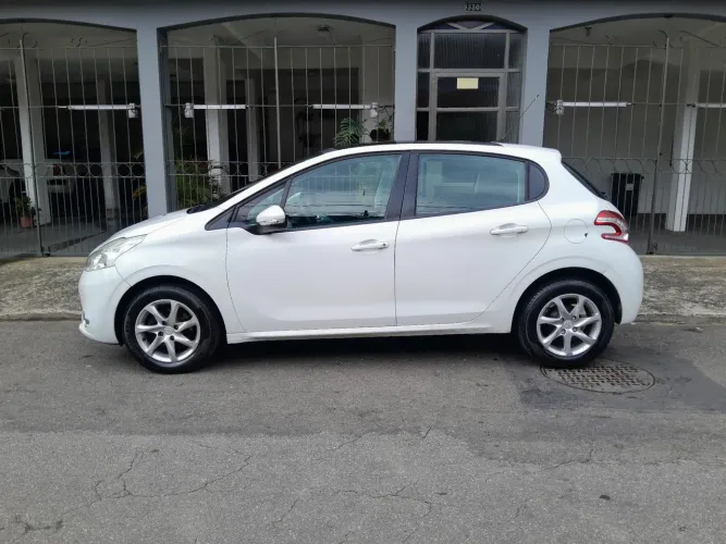 Peugeot 208 Allure 1.5 Flex 8V 5P 2016