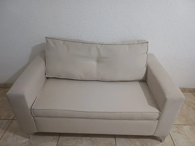 Sofá 2 lugares (140x80) - ideal para lugares pequenos
