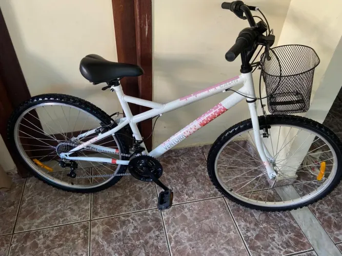 Bicicleta aro 26 Caloi ventura 21 marchas novinha!!
