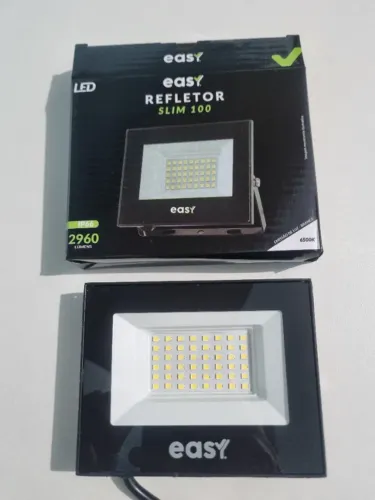 Refletor 100w Easy by Avant bivolt a prova d'água 
