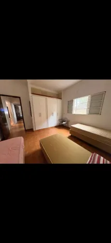 ALUGO CASA no centro de Caldas Novas