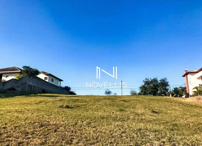 Terreno em declive à venda 2141m² Condomínio Mirante Do Vale