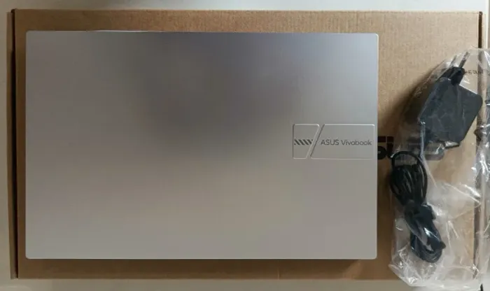 Notebook ASUS Vivobook 15 intel i5 1334U 13ª Geração 08GB de Ram DDR5 na Caixa.