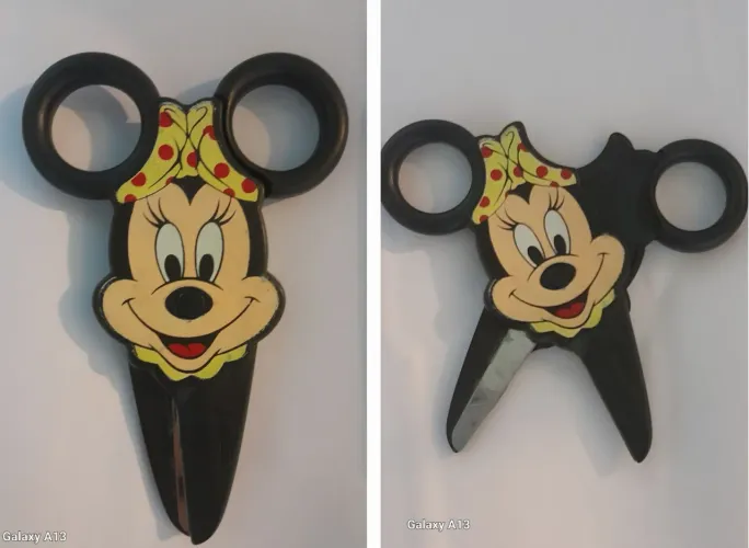 ANTIGA TESOURA INFANTIL *MINNIE*