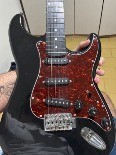 Guitarra Giannini G100