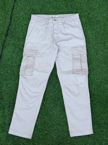 calça cargo zara bege