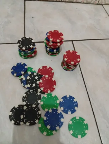 Conjunto 300 Fichas Cassino Tipo Profissional - Ótimo Estado