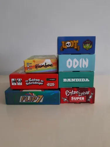 Combo Jogos: Loot, Odin, Bandida, Entre Linhas Super, Rainbow, Flip7, Gatos de Schrodinger