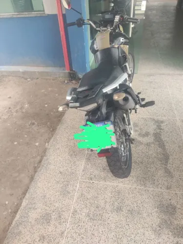 Vendo essa linda moto 