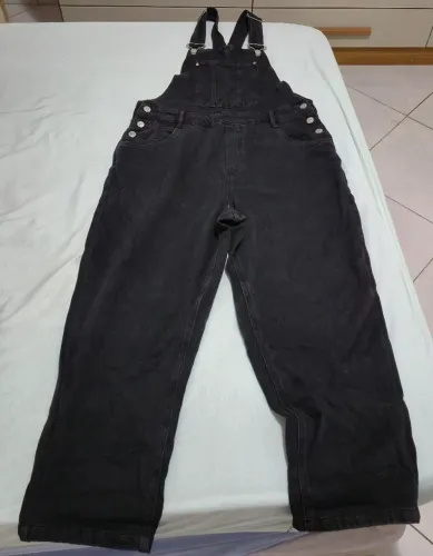 Macacão preto Renner
