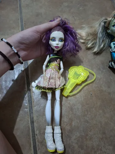 Monster High Spectra Vondergeist Ghoul Sports