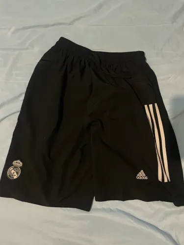 Shorts tamanho G leia o anúncio não entrego