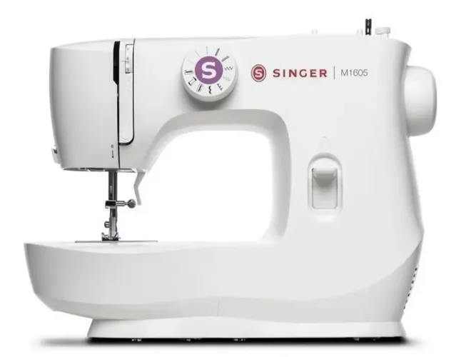 Vendo máquina de costura Singer M1605 , seminova , 600 reias