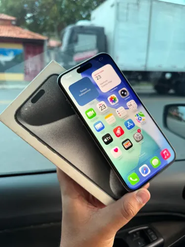 IPHONE 15 PRO MAX 256GB , OBS: COM A TELA TROCADA