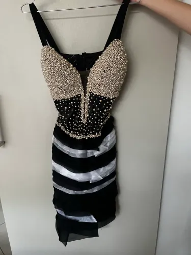 Vestido de luxo para festa bordado 