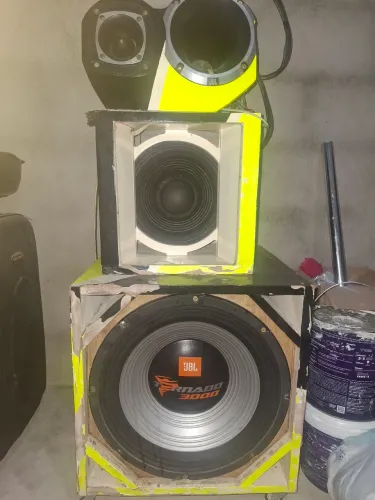 Caixa Trio 4 vias Pra vende logo 300 reais