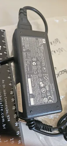 Carregador HP, modelo ADP-60/BH.