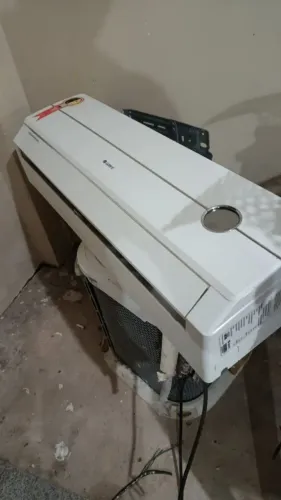 Ar condicionado semi novo