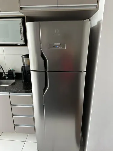 Geladeira Eletrolux 371l