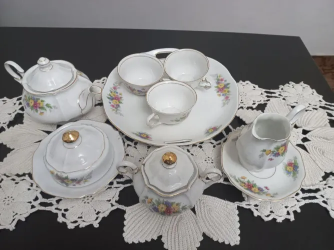 ANTIGO JOGO DE CHÁ MAUA PORCELANA ANOS 50/ 60