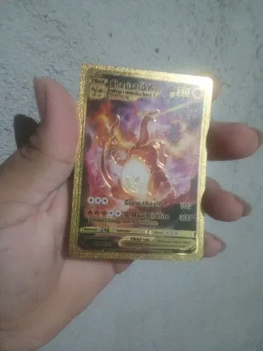 Charizard dourado 