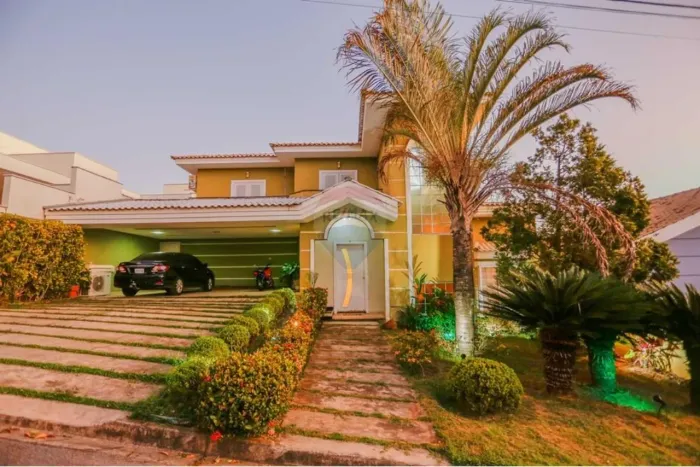 Luxuosa Casa em Condomínio à Venda em Sorocaba-SP - Bairro Condomínio Residencial Village 